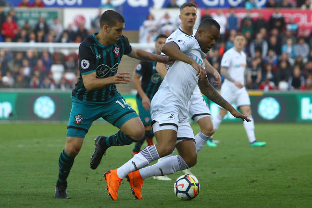 主场冠名事 主场冠名事