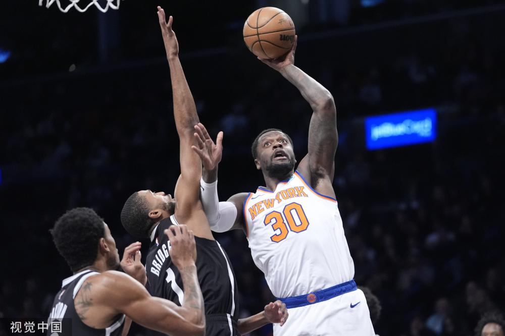 示巨幅国旗 示巨幅国旗